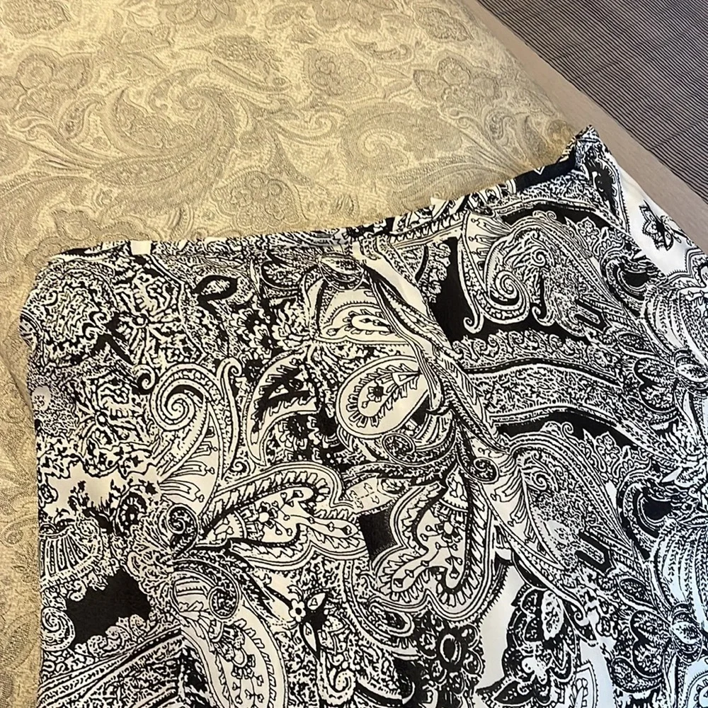 NWT Ellen Tracy Full Skirt 24